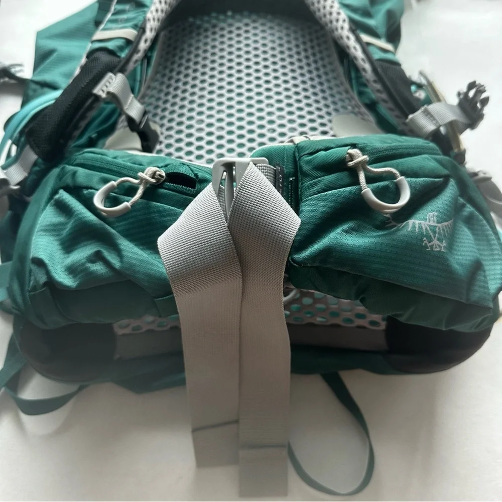OSPREY AURA 65 AG Size XS Womens Teal Green Backpack - EXCELLENT CONDITION